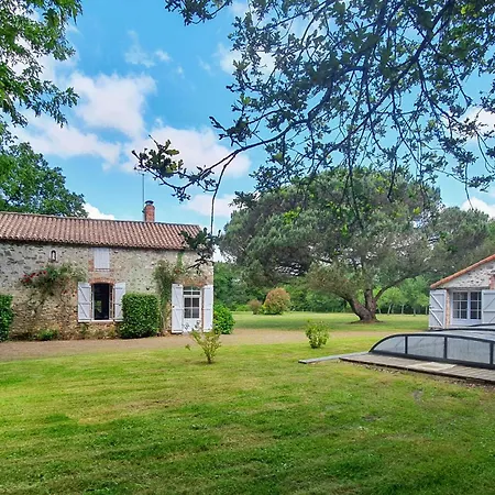 In La Boissiere Des Lande Vakantiehuis *