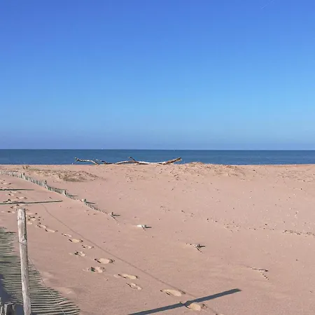 In La Boissiere Des Lande *