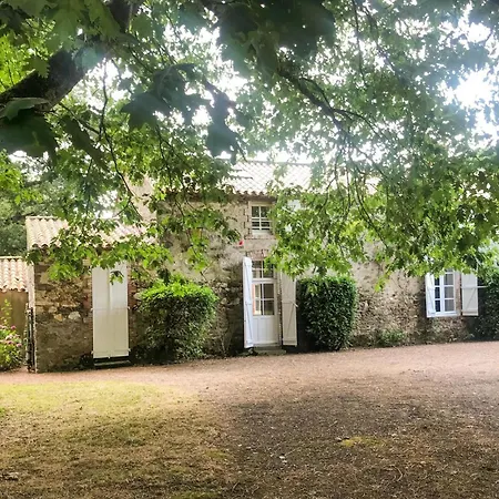 In La Boissiere Des Lande